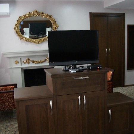 Old Metekhi Hotel Тбилиси Екстериор снимка