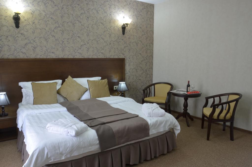 Old Metekhi Hotel Тбилиси Екстериор снимка
