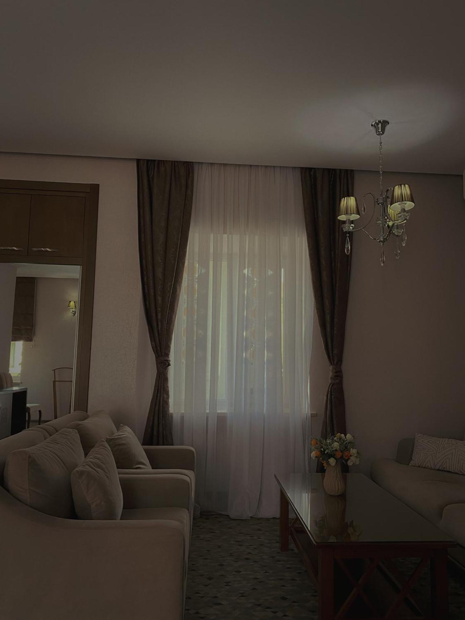 Old Metekhi Hotel Тбилиси Екстериор снимка