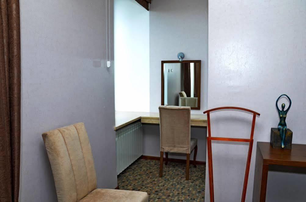 Old Metekhi Hotel Тбилиси Екстериор снимка