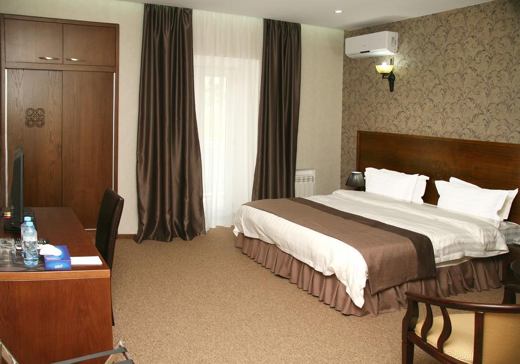 Old Metekhi Hotel Тбилиси Екстериор снимка